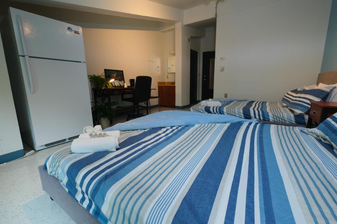 Au Campus Hotel Sherbrooke Buitenkant foto